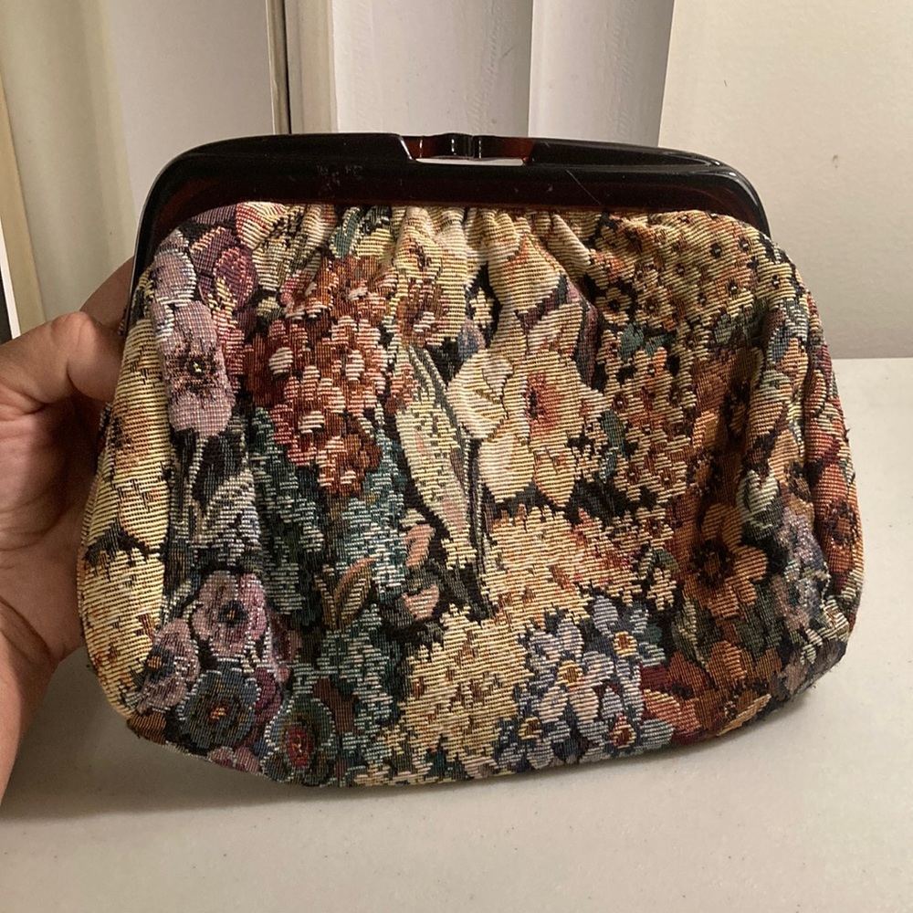 Vtg made in Italy Tapestry Clutch Purse With Lucite Acrylic Top Edge Trim